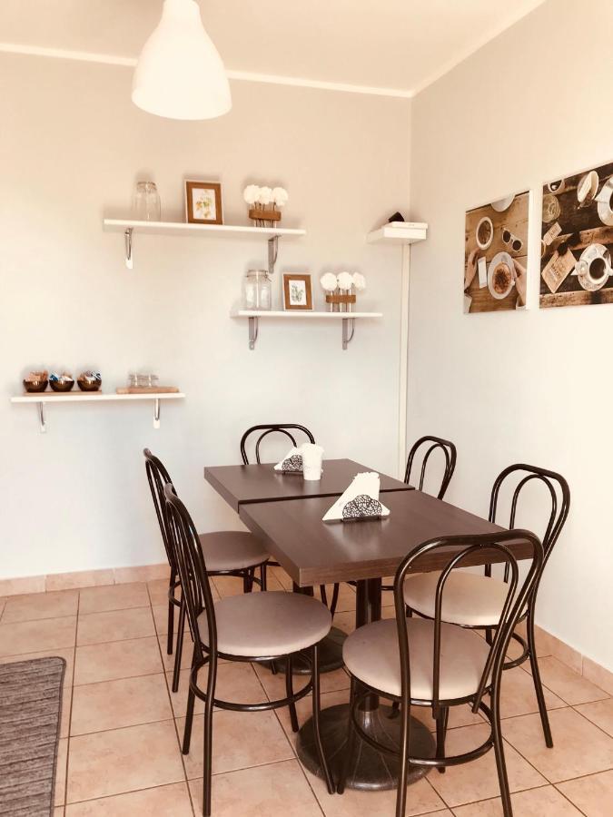 Corte 22 B&B E Appartamenti Borgomanero Esterno foto